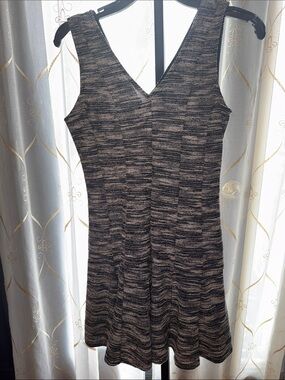 Banana Republic Black and Gray Sleeveless V‑Neck Fit & Flare Dress